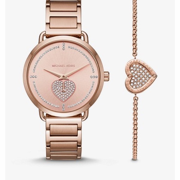 Watch and bangle - Picture 6 of 7